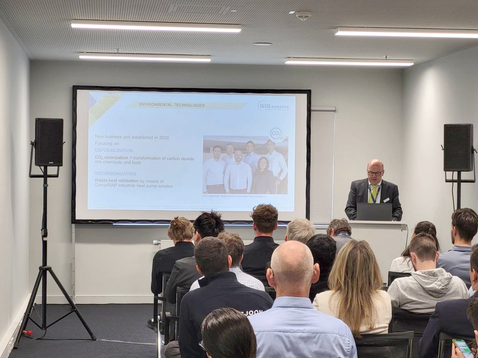 Conference Speech about CompriVAP